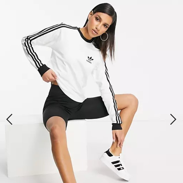 Белый лонгслив adidas Originals по выгодной цене