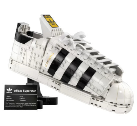 Конструктор LEGO Creator Expert 10282 adidas Originals Superstar по отличной цене